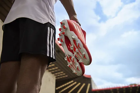 Predstavljamo vam najbrže kopačke ikada: ADIDAS X SPEEDFLOW. 