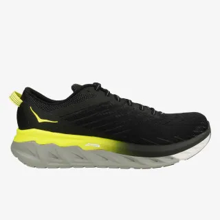 Hoka Arahi 4 