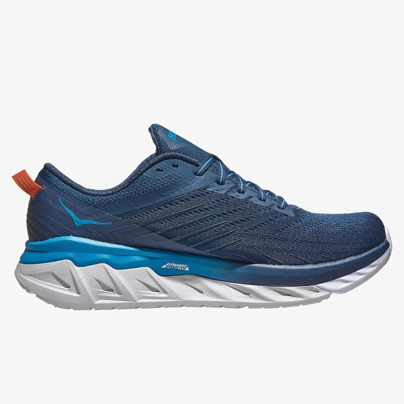 Hoka Arahi 4 