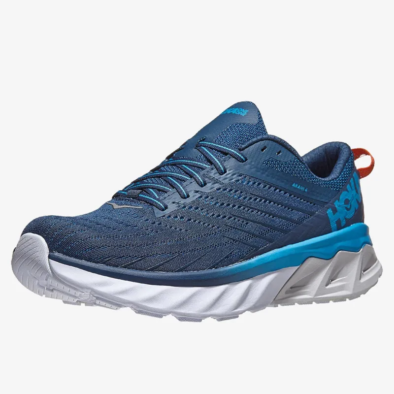 Hoka Arahi 4 