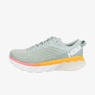 Hoka ARAHI 4 