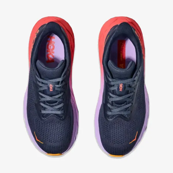 Hoka Arahi 7 