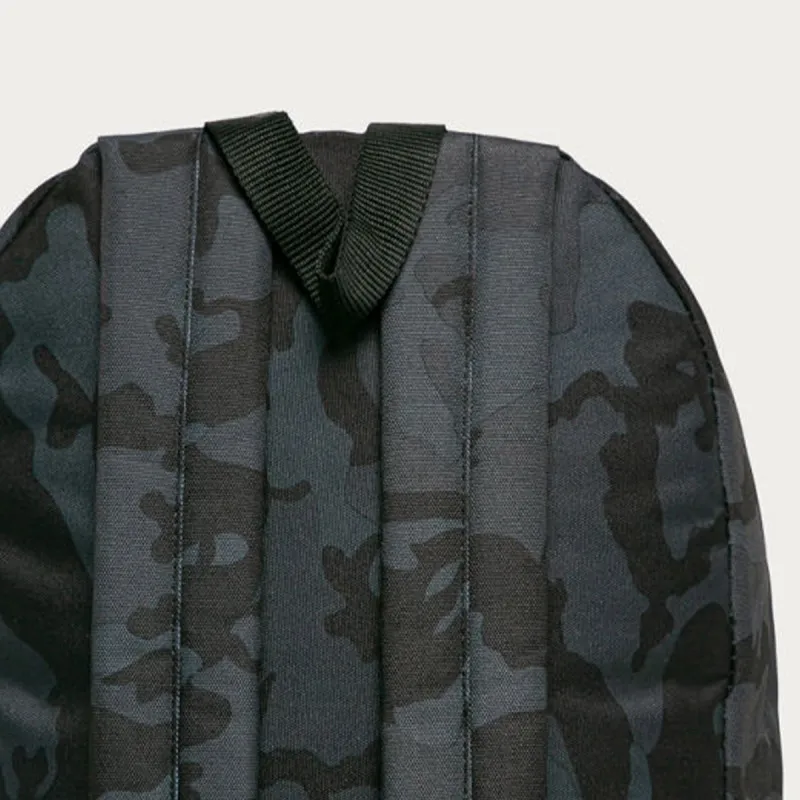 New Era NAHRBTNIK DISTI ENTRY CAMO NEYYAN 