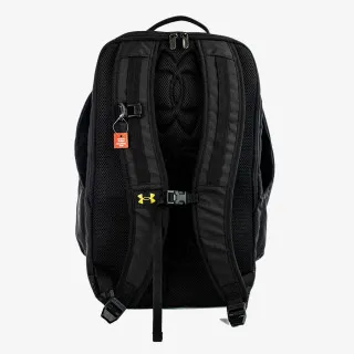 Under Armour CONTAIN 