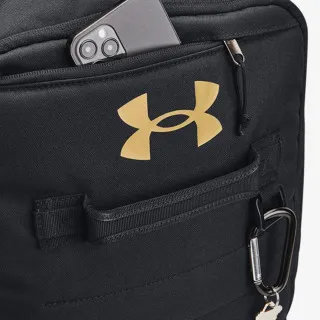 Under Armour CONTAIN 