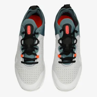 Under Armour TriBase Thrive 2 