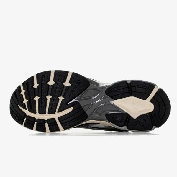 Puma Velophasis Born in the 2000s 