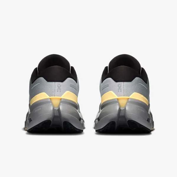 On Cloudrunner 3 