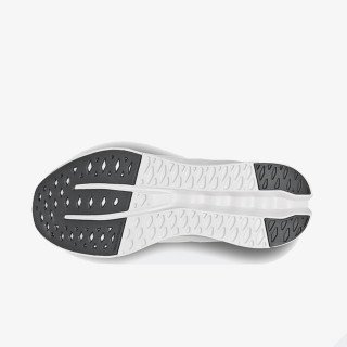On TENISICE Cloudsurfer 