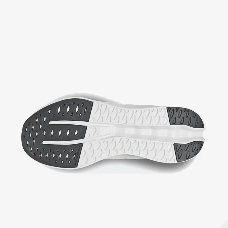 On Cloudsurfer 