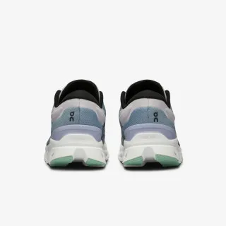 On Cloudstratus 3 
