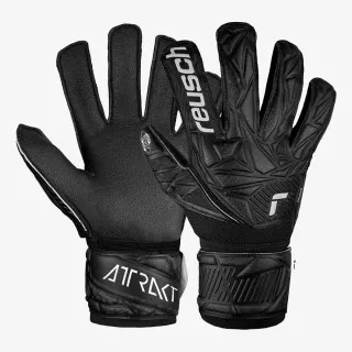 Reusch ATTRAKT RESIST 
