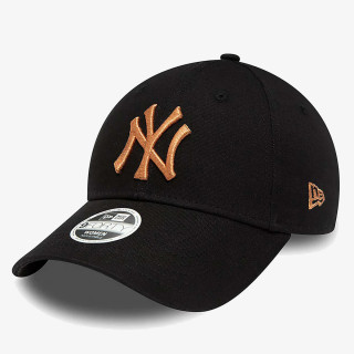 NEW ERA ŠILTERICA WMNS METALLIC LOGO 9FORTY NEYYAN  BLKRGS 
