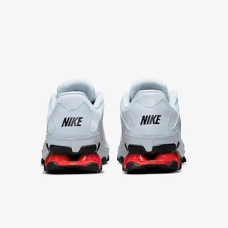 Nike REAX 8 TR MESH 