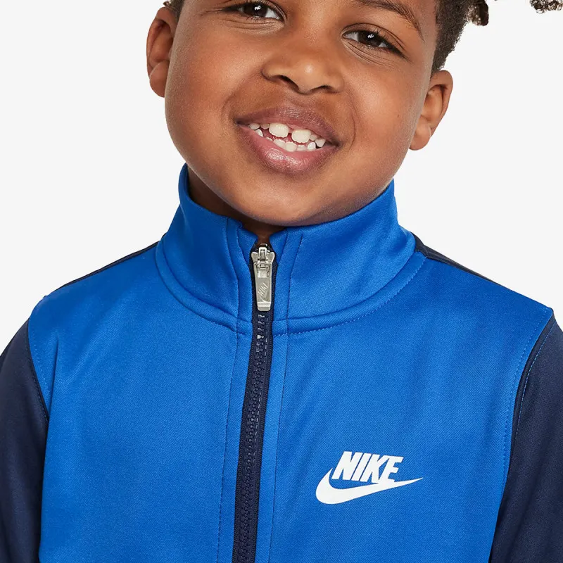 Nike Sportswear 