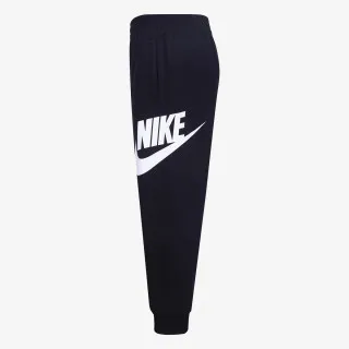 Nike Sportswear Club 