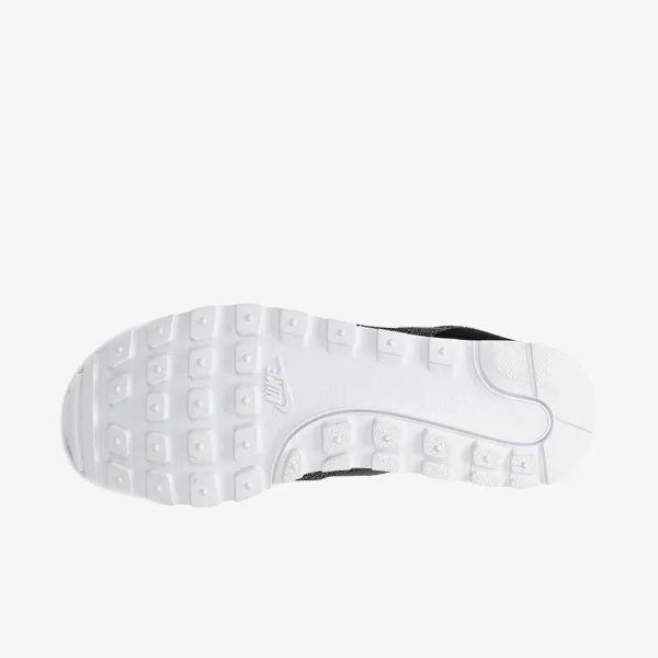 Nike Tenisice WMNS MD RUNNER 2 ENG MESH 