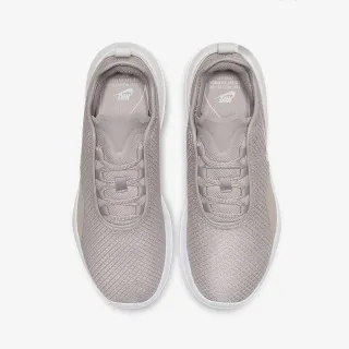 Nike WMNS AIR MAX MOTION 2 
