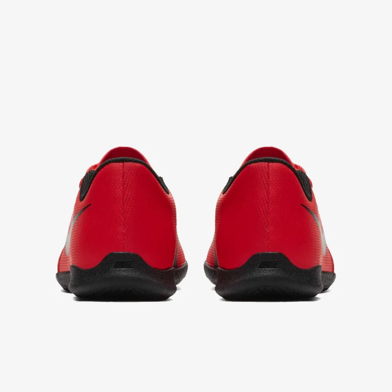 Nike JR PHANTOM VENOM CLUB IC 