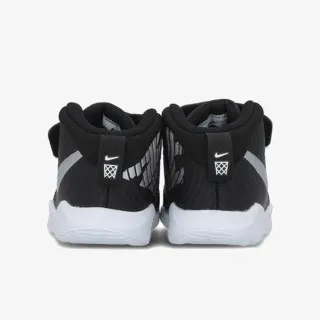 Nike TEAM HUSTLE D 9 (TD) 