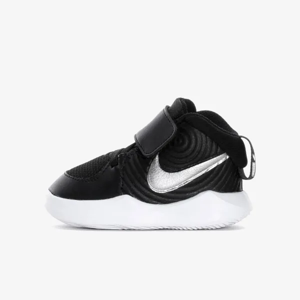 Nike TEAM HUSTLE D 9 (TD) 