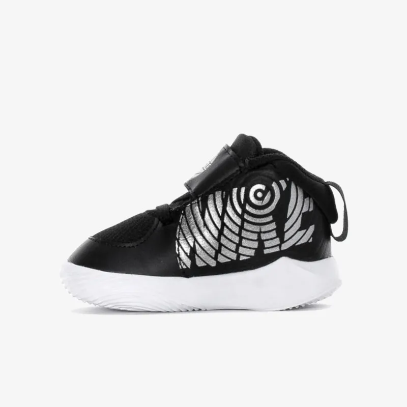 Nike TEAM HUSTLE D 9 (TD) 