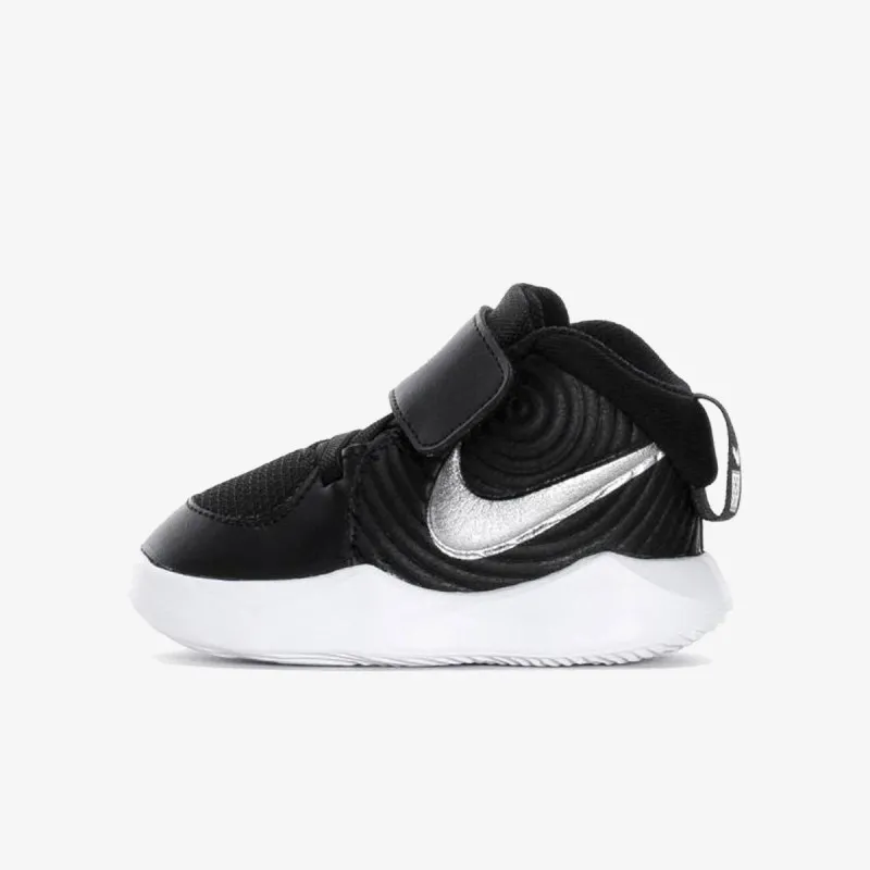 Nike TEAM HUSTLE D 9 (TD) 