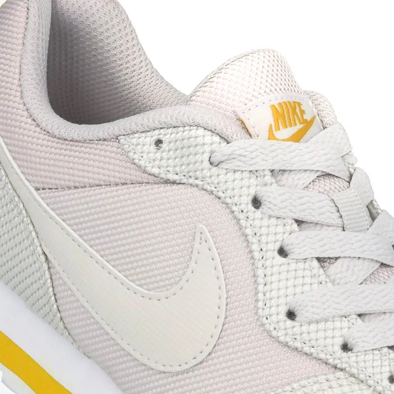 Nike WMNS MD RUNNER 2 SE 