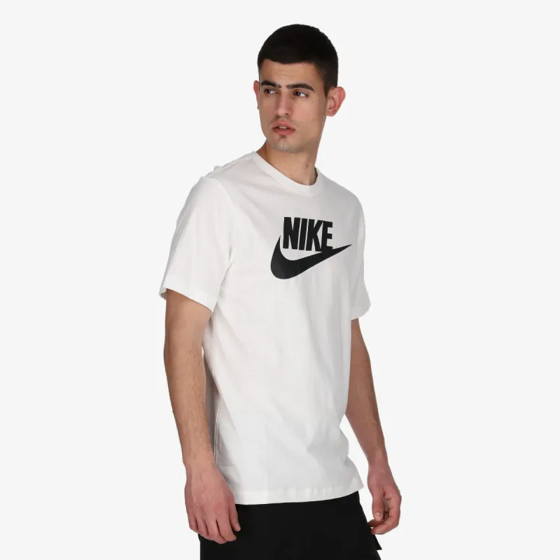 Nike Sportswear Club 
