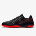 Nike REACT LEGEND 8 PRO IC 