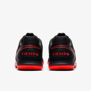 Nike REACT LEGEND 8 PRO IC 