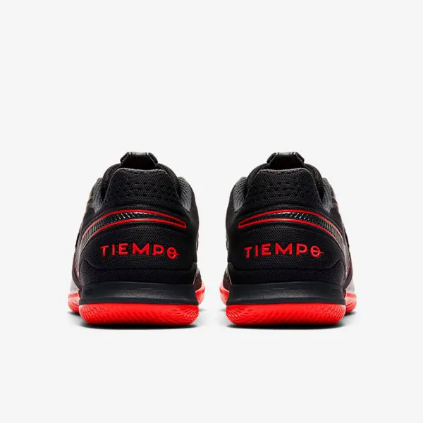Nike REACT LEGEND 8 PRO IC 