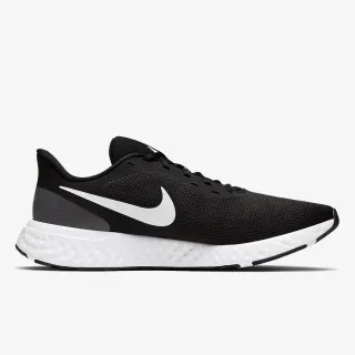 Nike REVOLUTION 5 