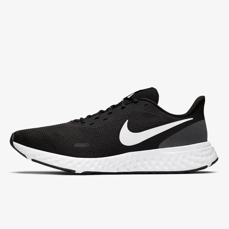 Nike REVOLUTION 5 
