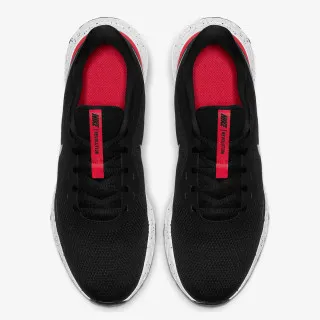 Nike Revolution 5 