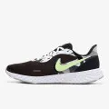 Nike REVOLUTION 5 