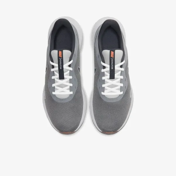Nike NIKE REVOLUTION 5 
