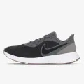 Nike REVOLUTION 5 