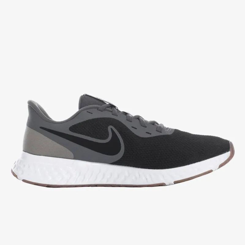 Nike REVOLUTION 5 
