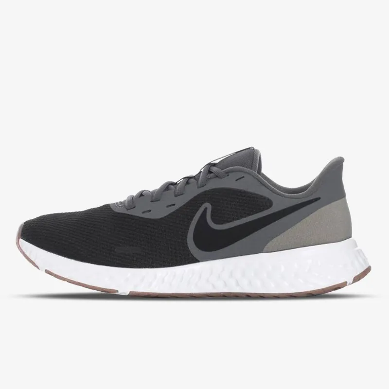 Nike REVOLUTION 5 