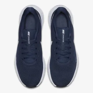 Nike REVOLUTION 5 