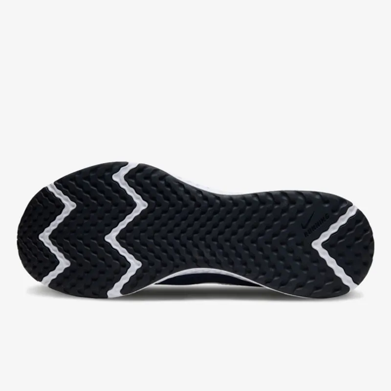 Nike REVOLUTION 5 