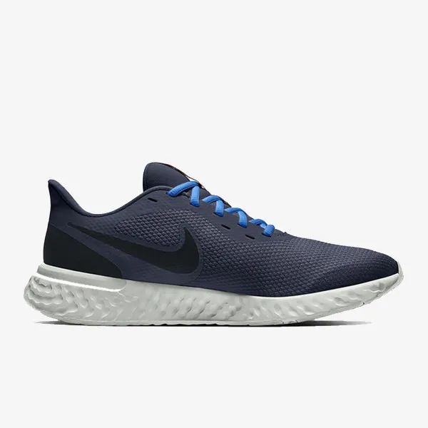 Nike Revolution 5 