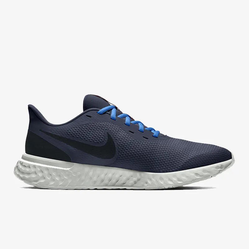 Nike Revolution 5 