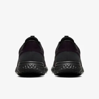 Nike Revolution 5 