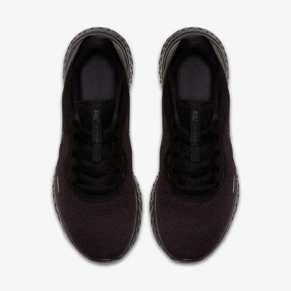 Nike Revolution 5 