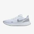 Nike Revolution 5 