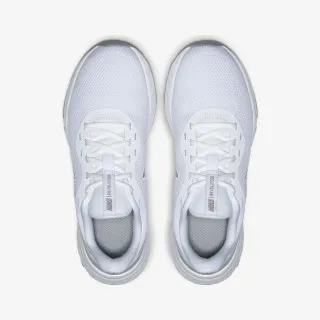 Nike Revolution 5 