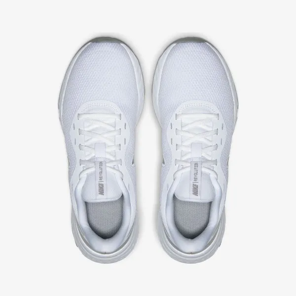Nike Revolution 5 