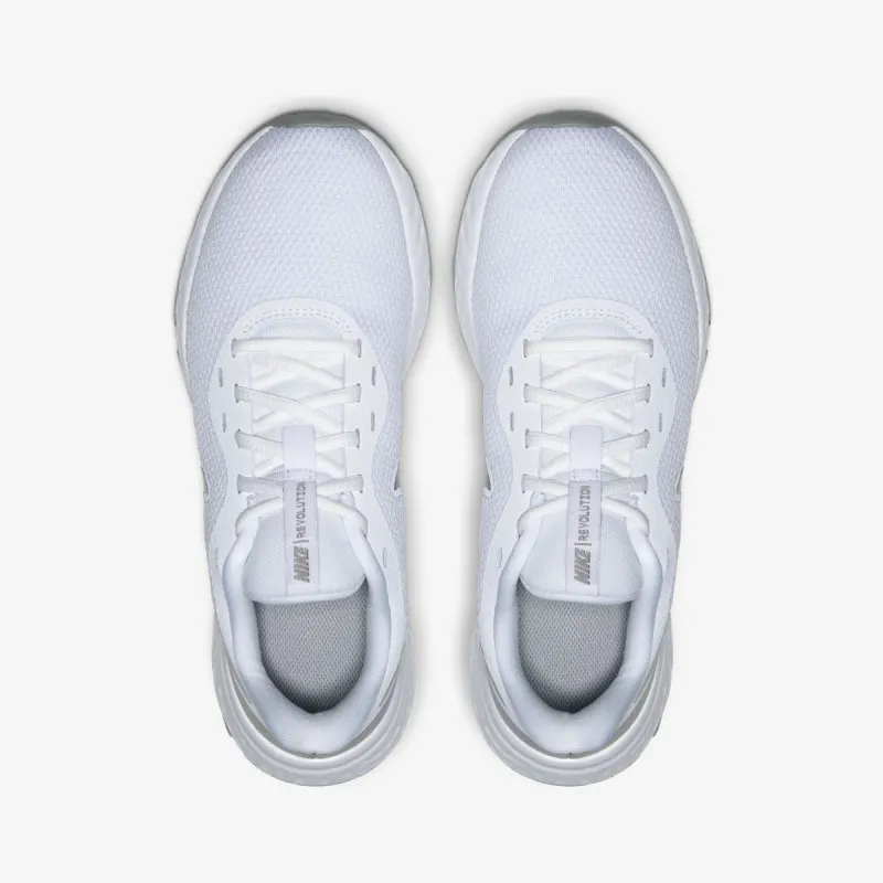 Nike Revolution 5 